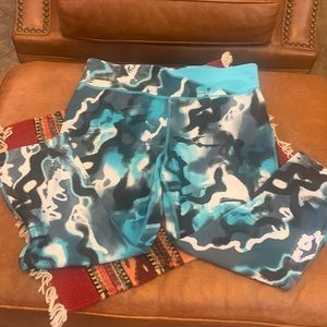 Nike Dri-Fit Large workout leggings, Multi Colored real, green blue and …